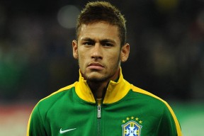 亚博体育app下载体育-全球体育迷都惊呆了，塞维利亚备战意大利杯，太阳里程碑夜回应争议，拜仁调整名单竟为CBA